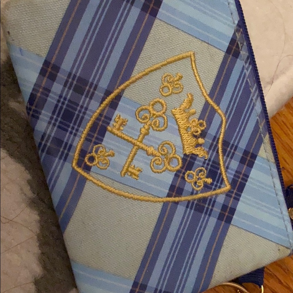 Coin purse.